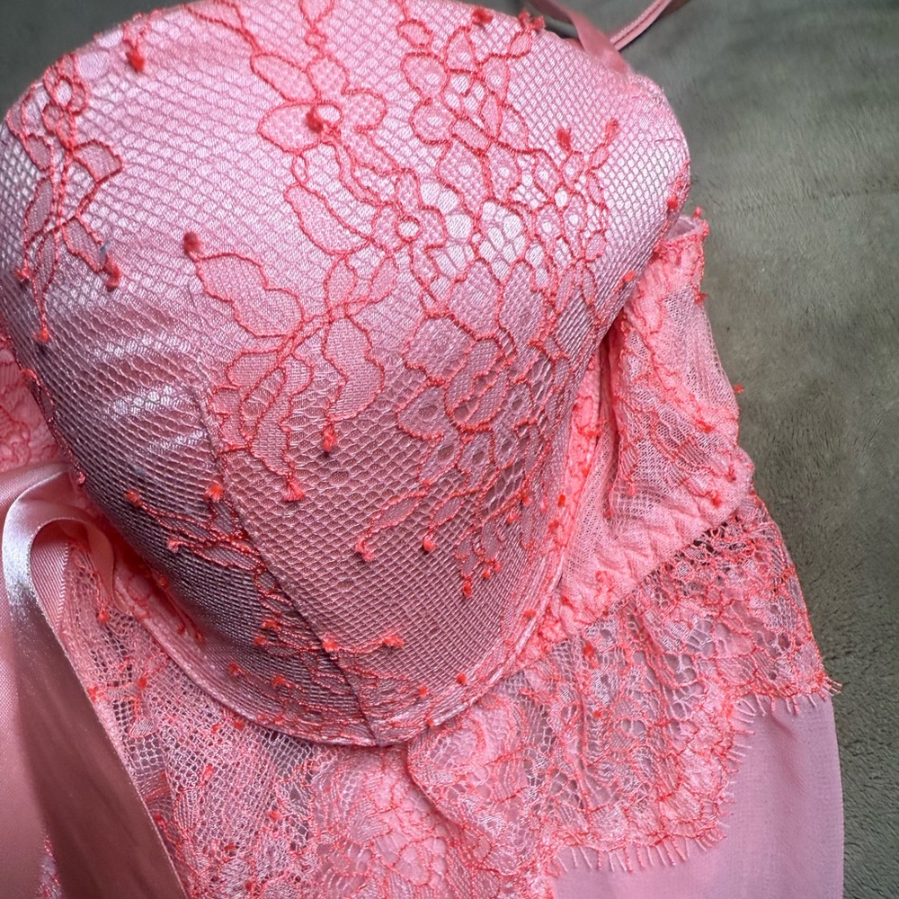 Elegant BubbleGum Pink Women’s Size 36B Victoria’s Secret Lace Babydoll Lingerie - Picture 5 of 11